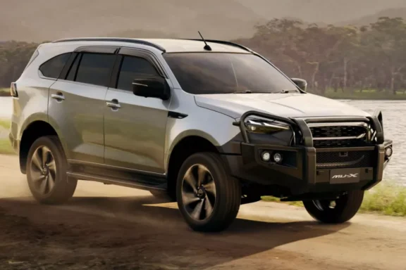 Isuzu MU-X Tour Mate