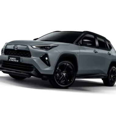 TOYOTA YARIS CROSS NIGHTSHADE