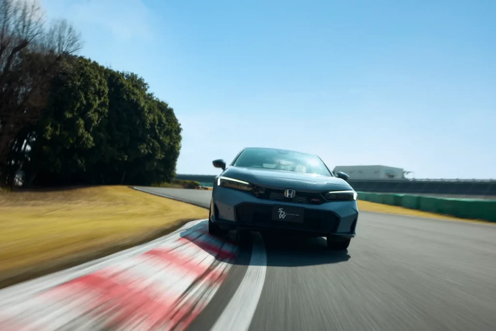 Honda Civic e:HEV RS Japan